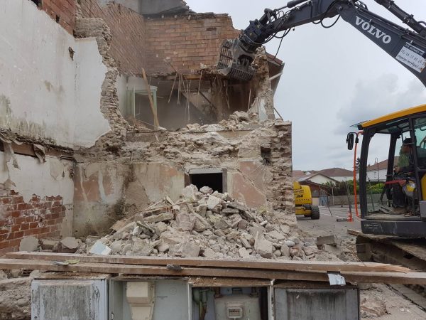 Entreprise de d&eacute;molition, enl&egrave;vement de gravats dans les Vosges Thaon-les-Vosges 1